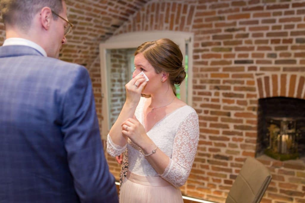 Fotos einer Hochzeit von einem Hochzeitsfotografen aus Wesel zeigen eine standesamtliche Trauung in der Zitadelle in Wesel